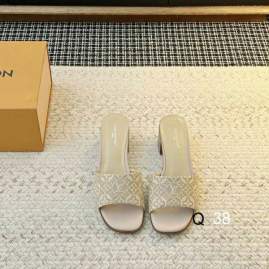 Picture of Louis Vuitton Shoes _SKULVsz35-40LY050412514